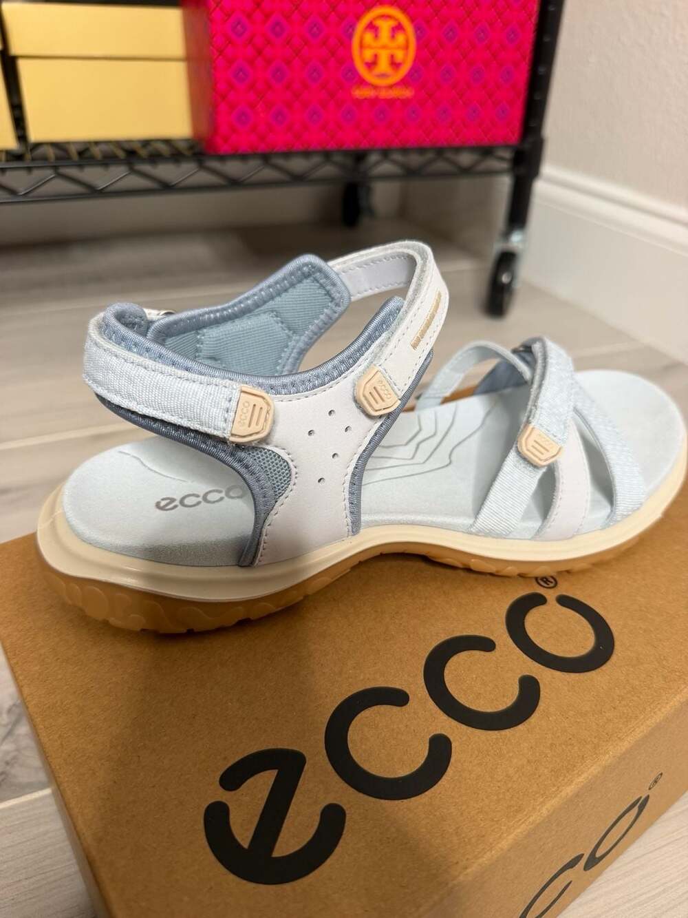 ECCO Offroad Roam W Sandals Air Bright White Women’s EU 39 US 8-8.5 - Picture 6 of 11